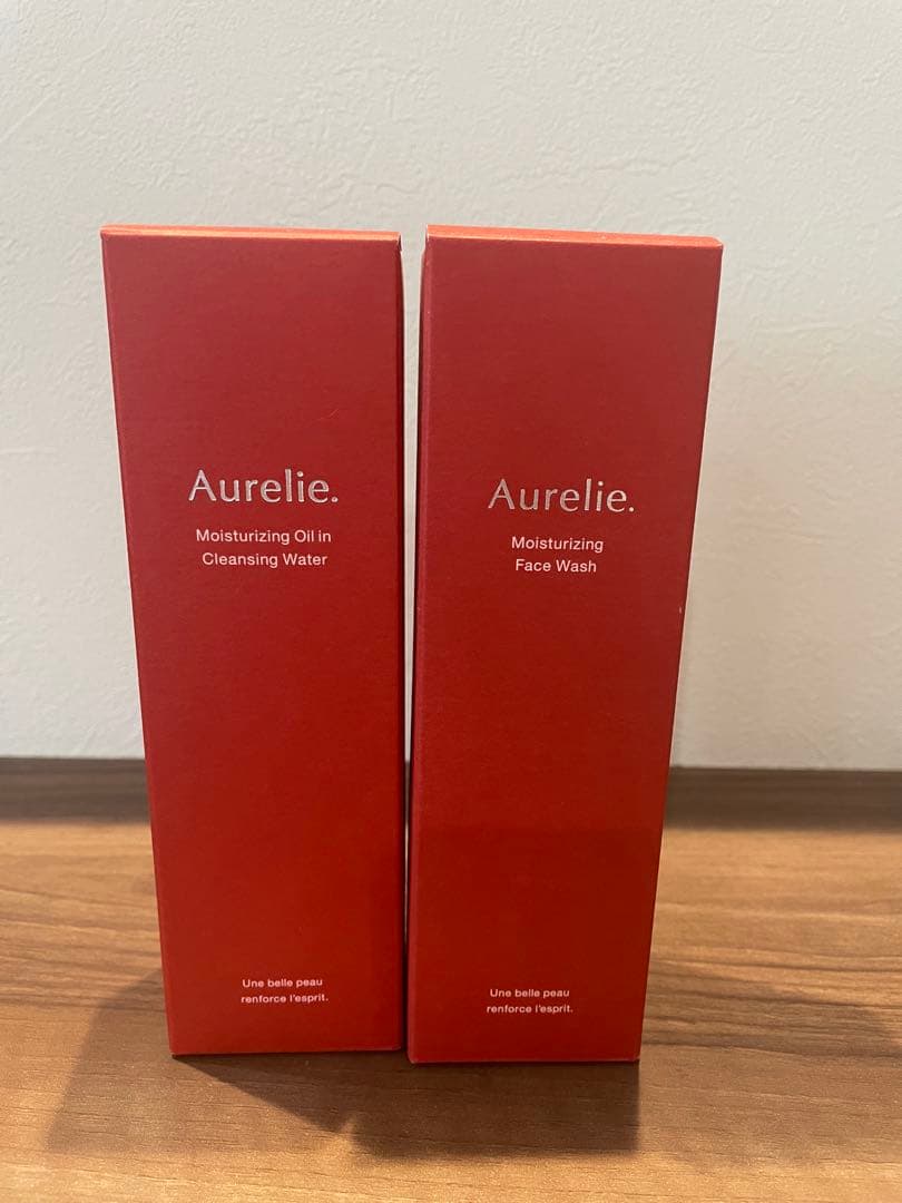 Aurelie. 保湿クレンジングウォーターと洗顔料セット