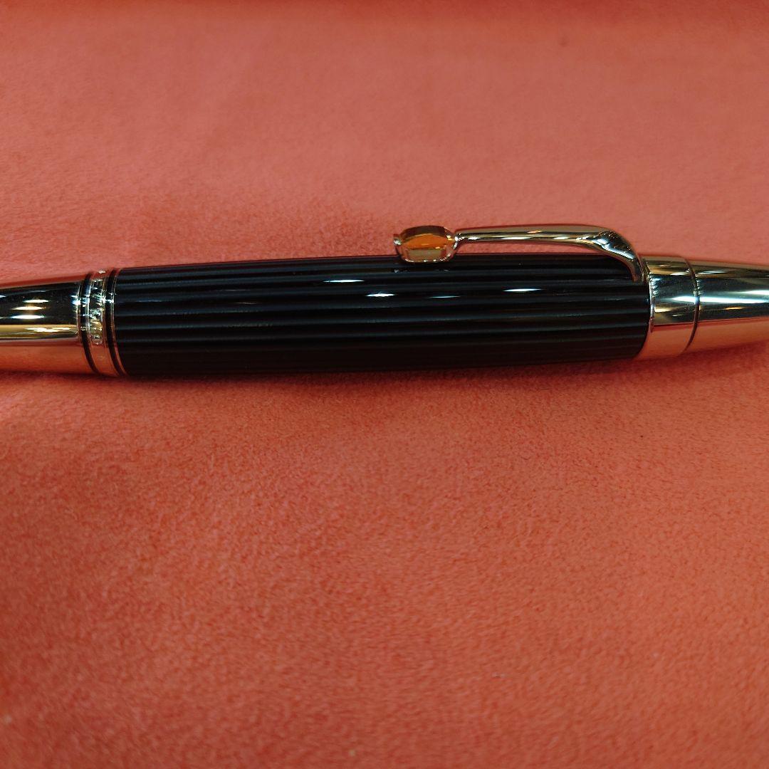 MONT BLANC モンブランボールペン筆記具 　縦縞模様　新品未使用