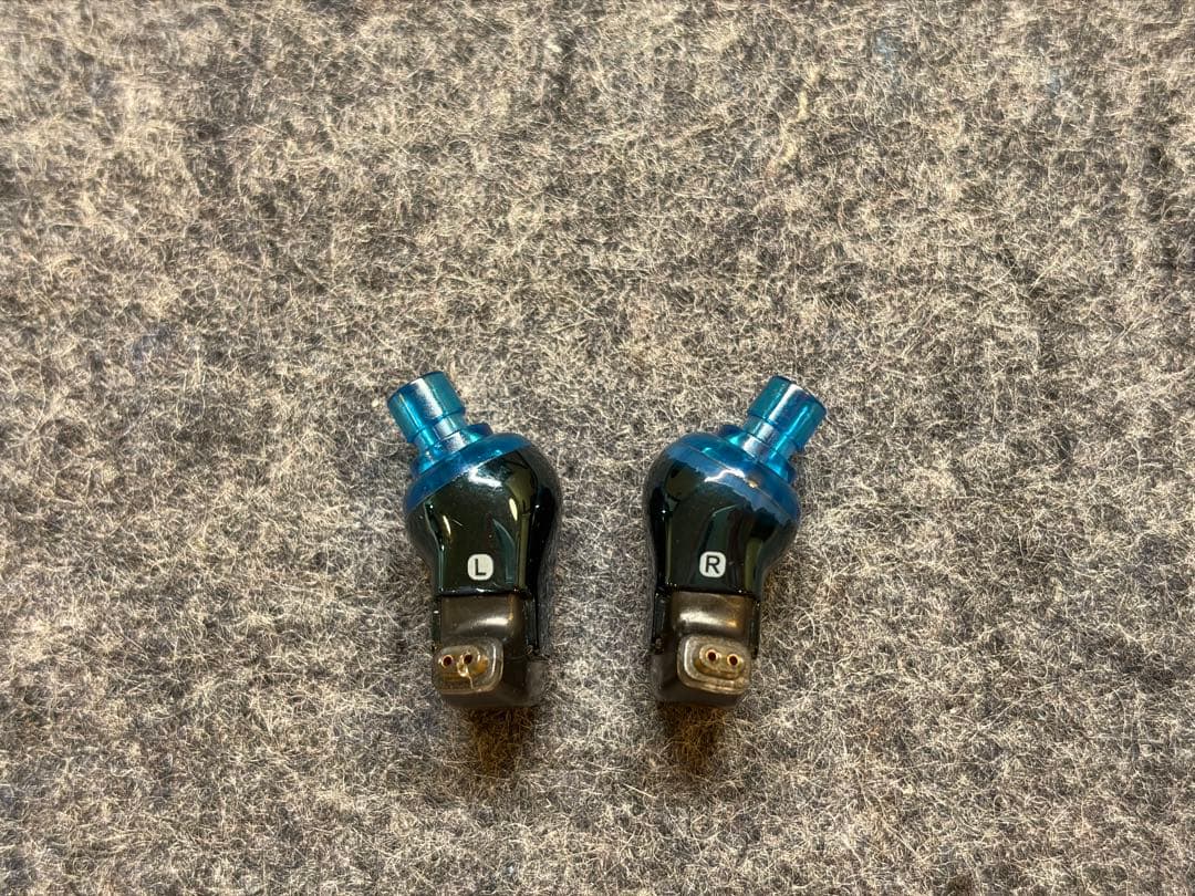 イヤホン Ultimate Ears Triple.fi 10 Pro