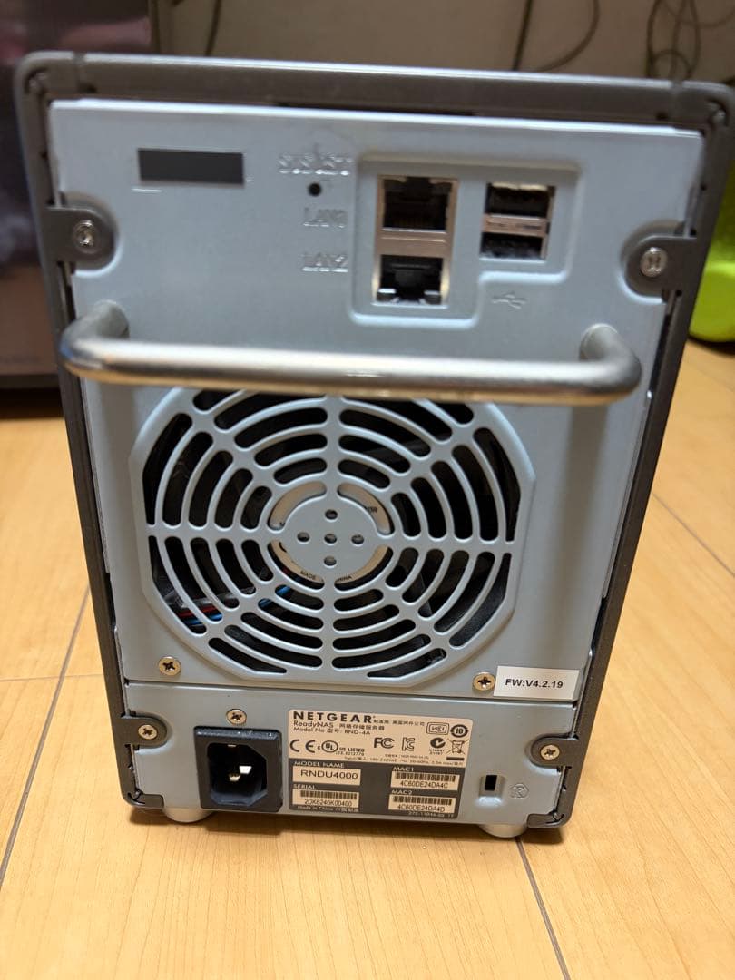 NETGEAR ReadyNAS Ultra 4 NAS 3TB HDD×4付き