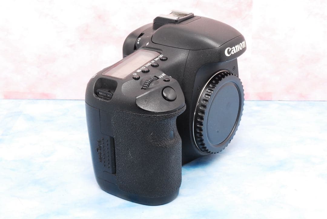☆キャノン EOS 7D☆一眼レフカメラ☆卒園式や卒業式にピッタリ☆