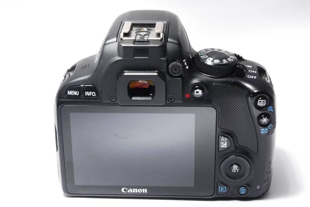 【決算セール】すぐ使える Canon Kiss X7一眼レフカメラ バッグ付き