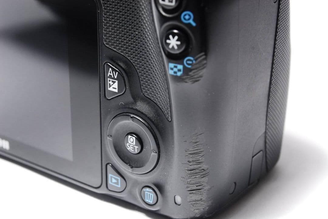 【決算セール】すぐ使える Canon Kiss X7一眼レフカメラ バッグ付き