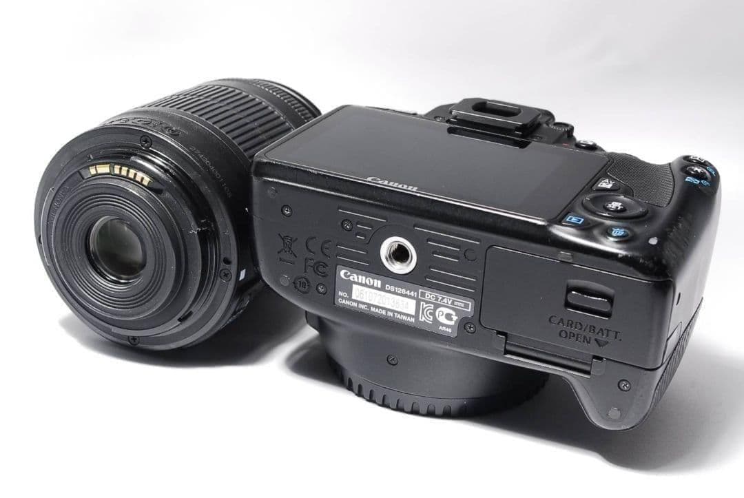 【決算セール】すぐ使える Canon Kiss X7一眼レフカメラ バッグ付き
