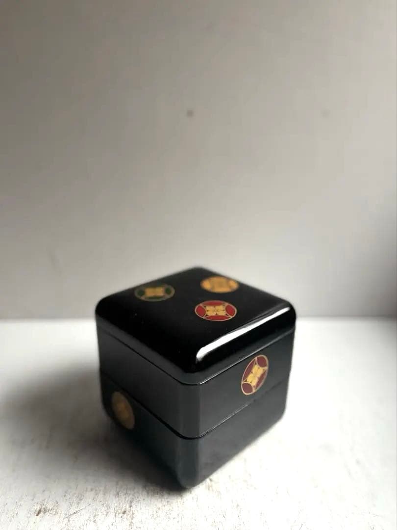 911 会津塗 木製本漆塗 七宝紋二段小重 重箱 菓子器 伝統工芸品 未使用