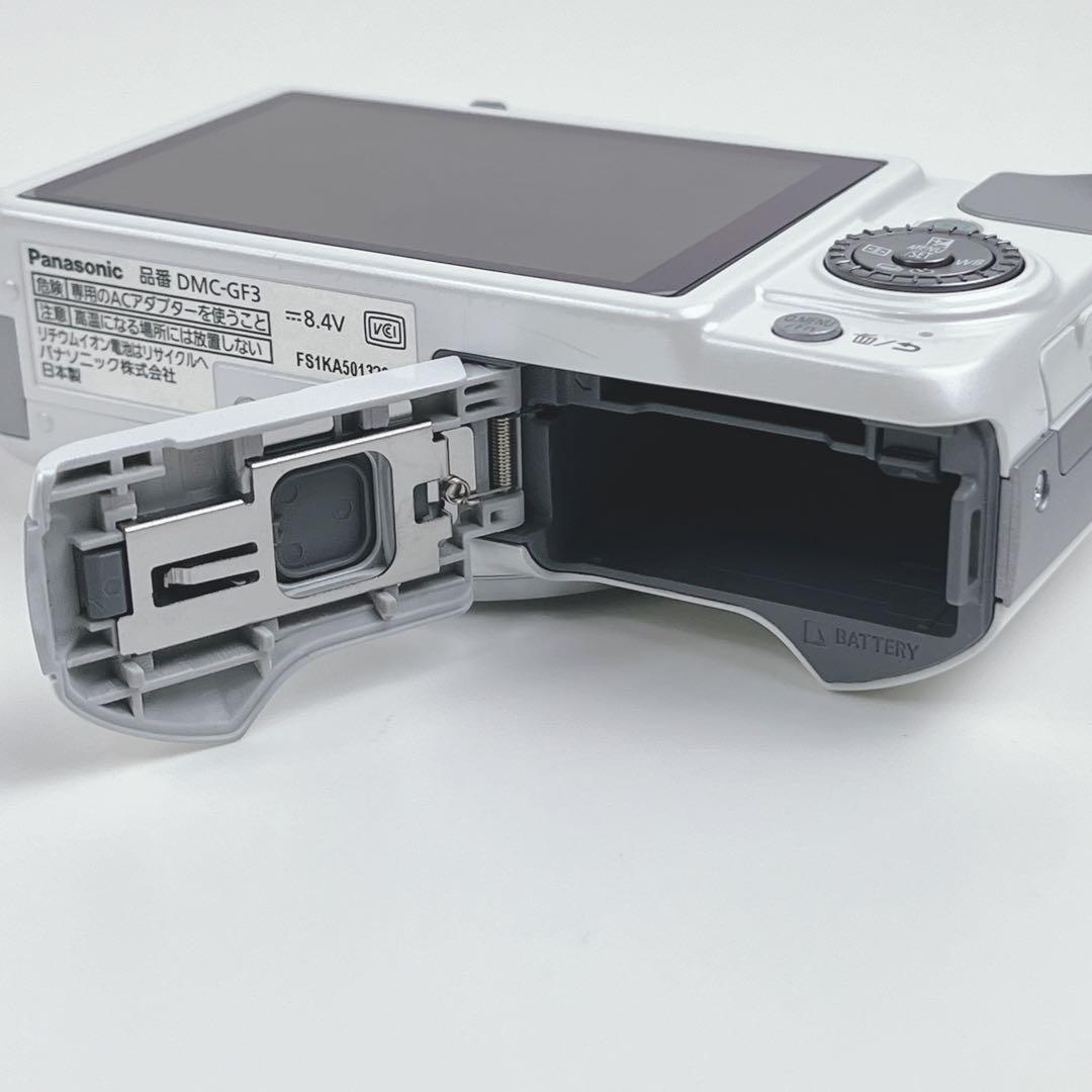 軽量　高画質　パナソニック　LUMIX DMC-GF3　ボディ　人気色のホワイト