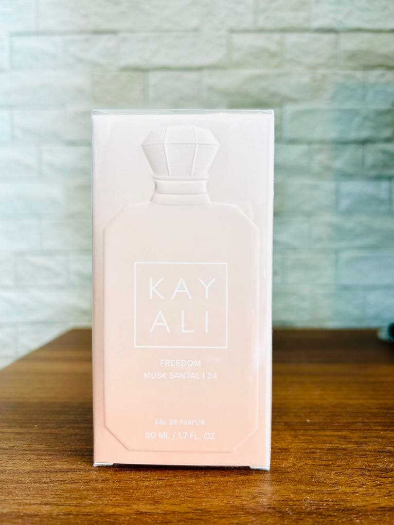 香水(女性用) Kayali freedom musk santal 34 50ml