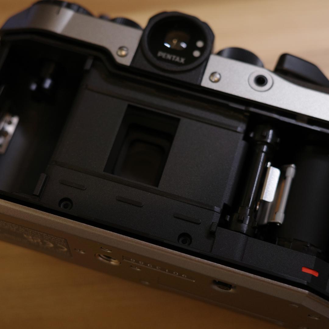 PENTAX 17 (木製グリップ+レンズフィルター)