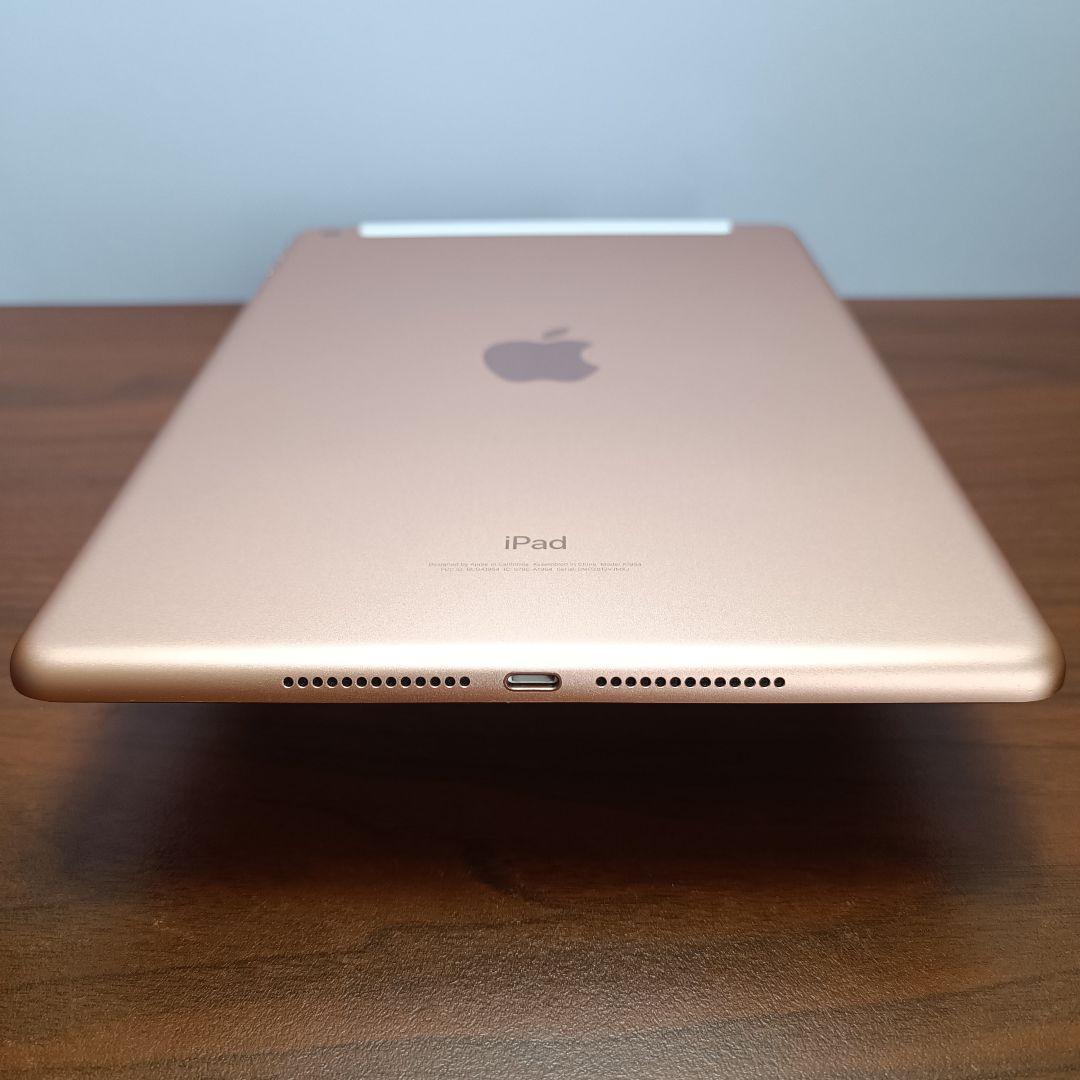 (美品)iPad 第6世代 WiFi Simフリー 32GBキーボードカバー付き