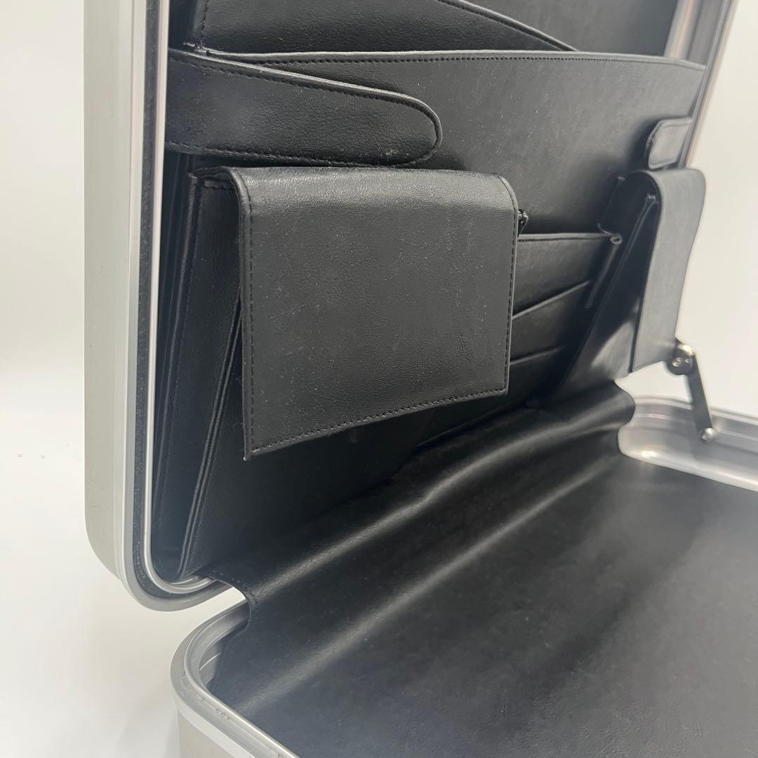 ZERO HALLIBURTON　アタッシュケース　ダイヤルロック