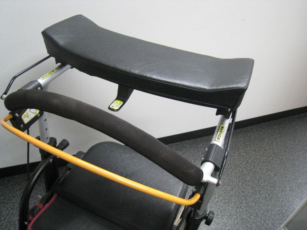 【送料無料】前腕支持型歩行車 REHAMO(リハモ) ナブテスコ ②
