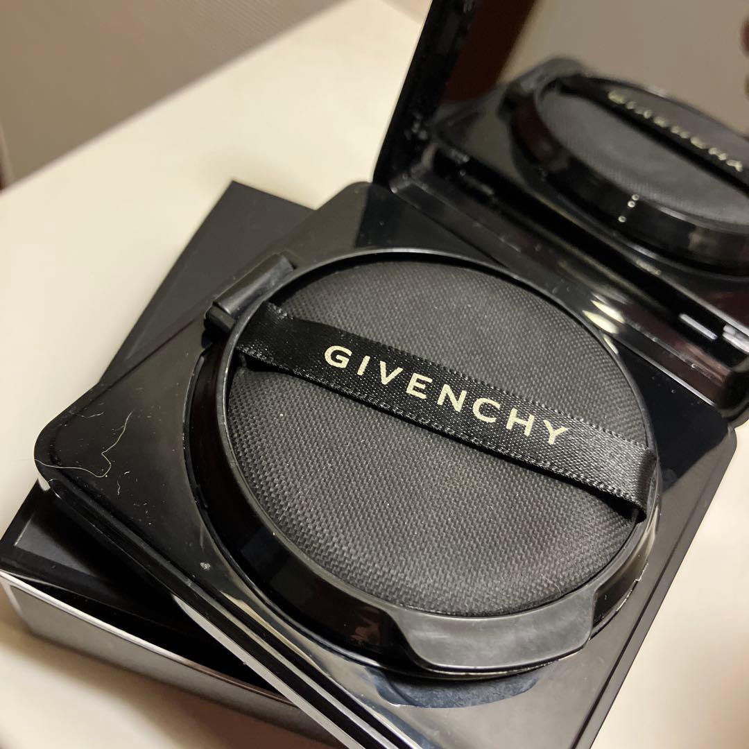 GIVENCHY ソワンノワール　UVコンパクト　日焼け止め