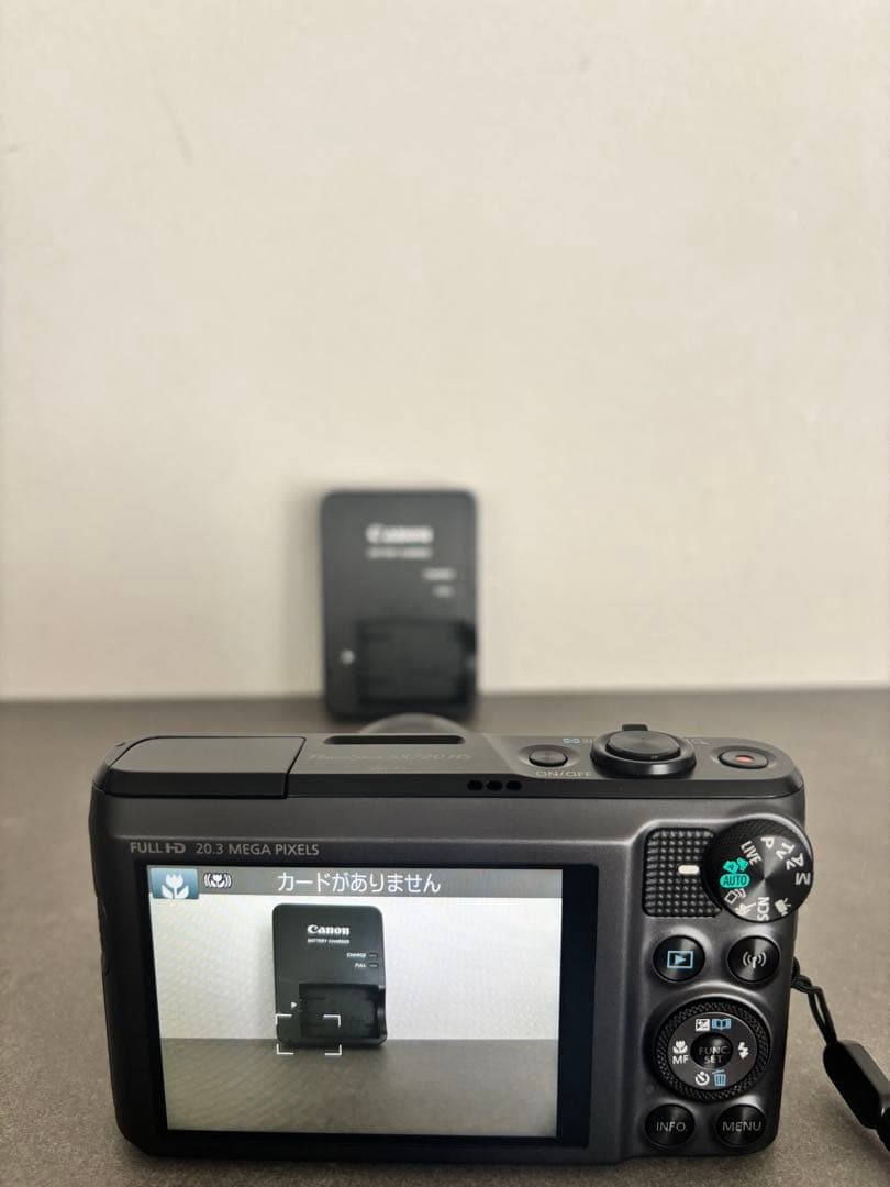 美品 Canonキャノン Powershot SX720HS ブラック　デジカメ
