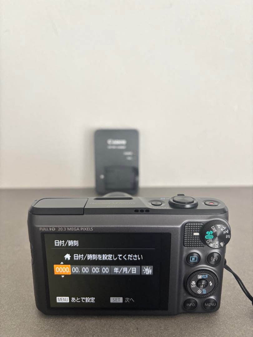 美品 Canonキャノン Powershot SX720HS ブラック　デジカメ