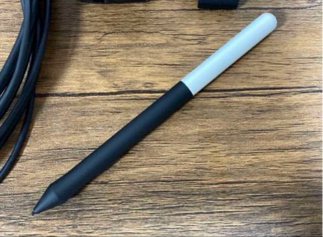 【美品】WACOM DTC133W1D 液晶ペンタブレット 13.3インチ