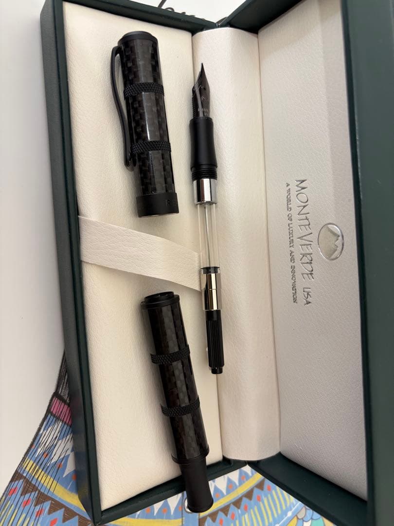 MONTEVERDE ブラック 万年筆 カーボンファイバー