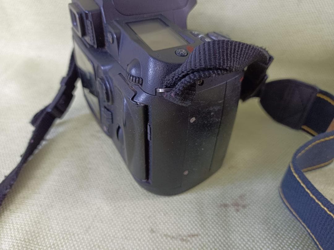 都《FGPWL》NIKON　ニコン　D70S　18-70レンズ　カメラ＋レンズ