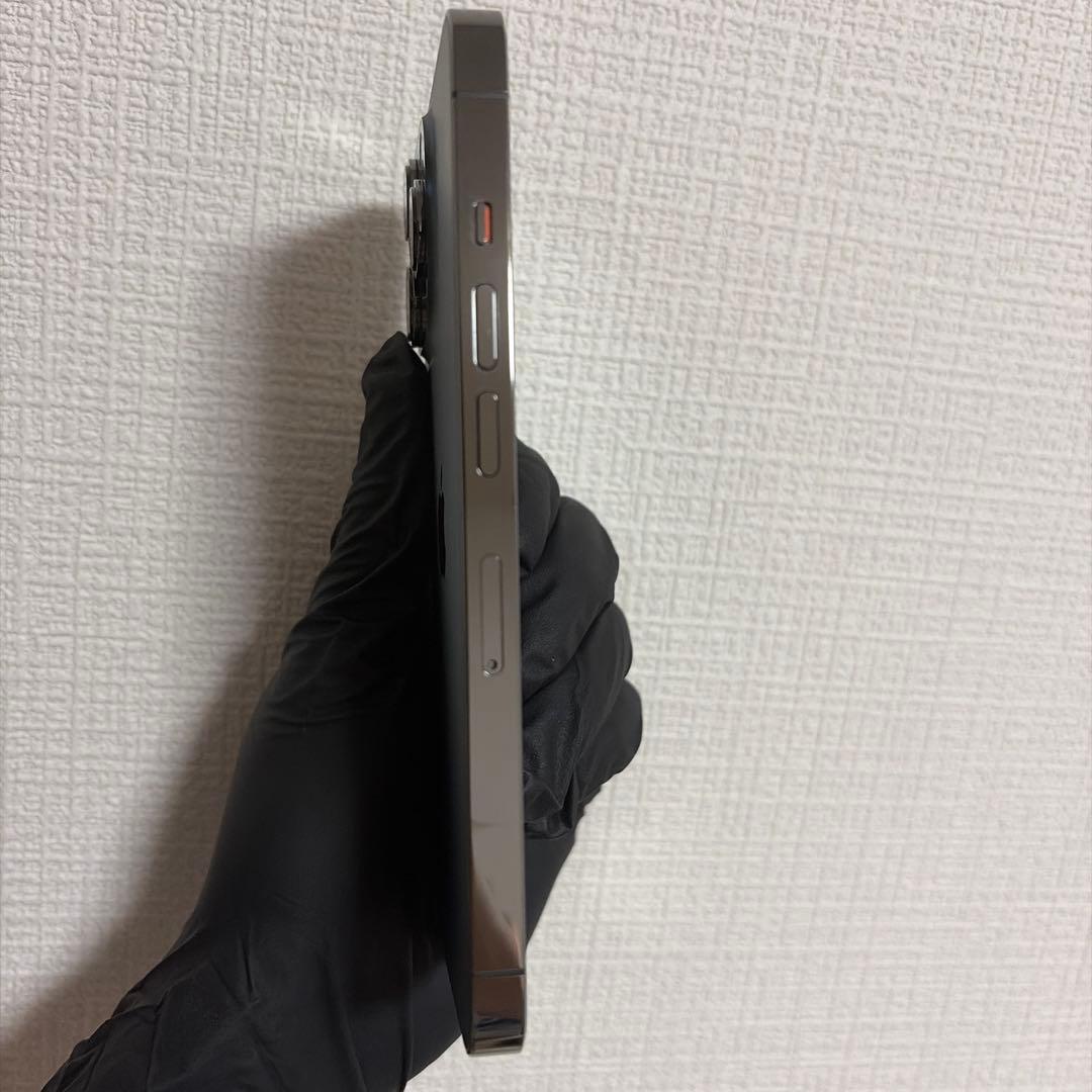 パンピーiPhone 13 Pro 本体 グラファイト　256GB