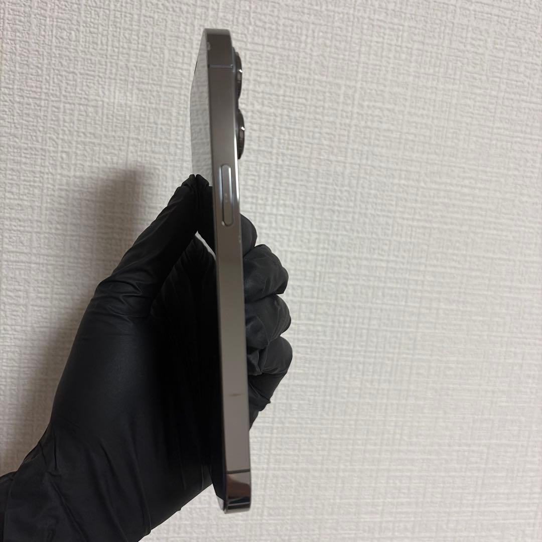 パンピーiPhone 13 Pro 本体 グラファイト　256GB