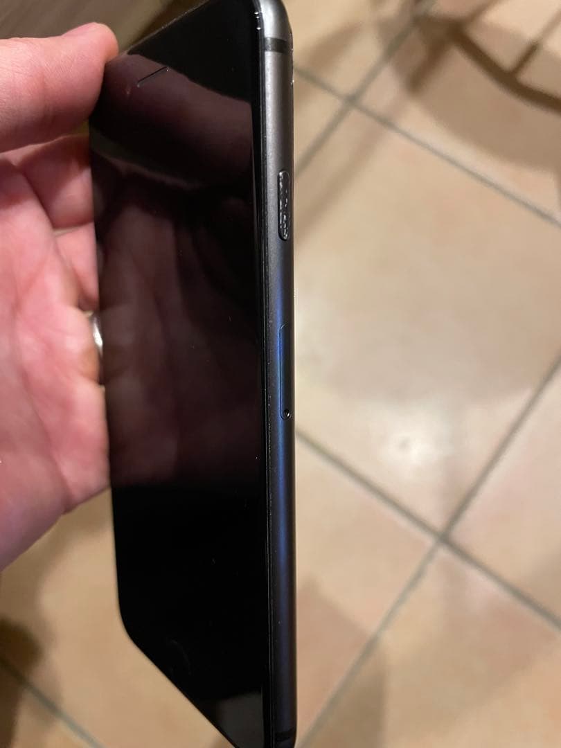 iPhone8 64G ブラック