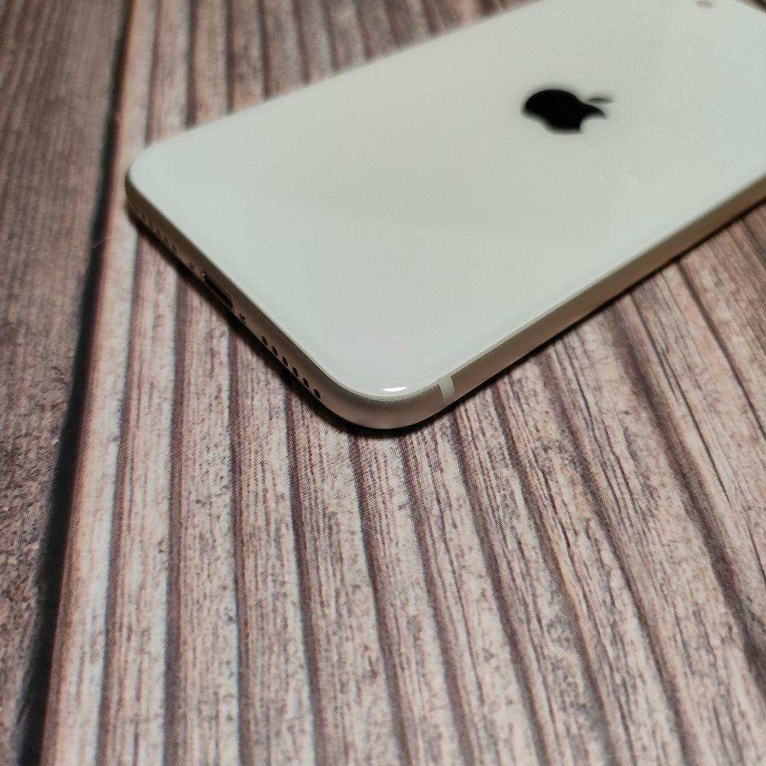 iPhone SE 第3世代 64GB おまけ大量 バッテリー92%