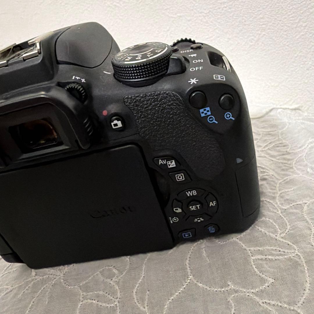 Canon EOS Kiss X8i 一眼レフカメラ 本体