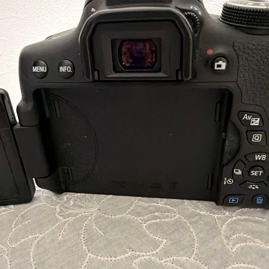 Canon EOS Kiss X8i 一眼レフカメラ 本体