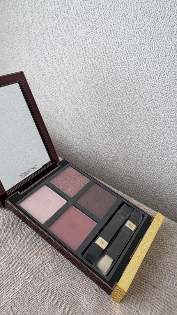 TOM FORD アイカラーパレット 030 インソレント　ローズ