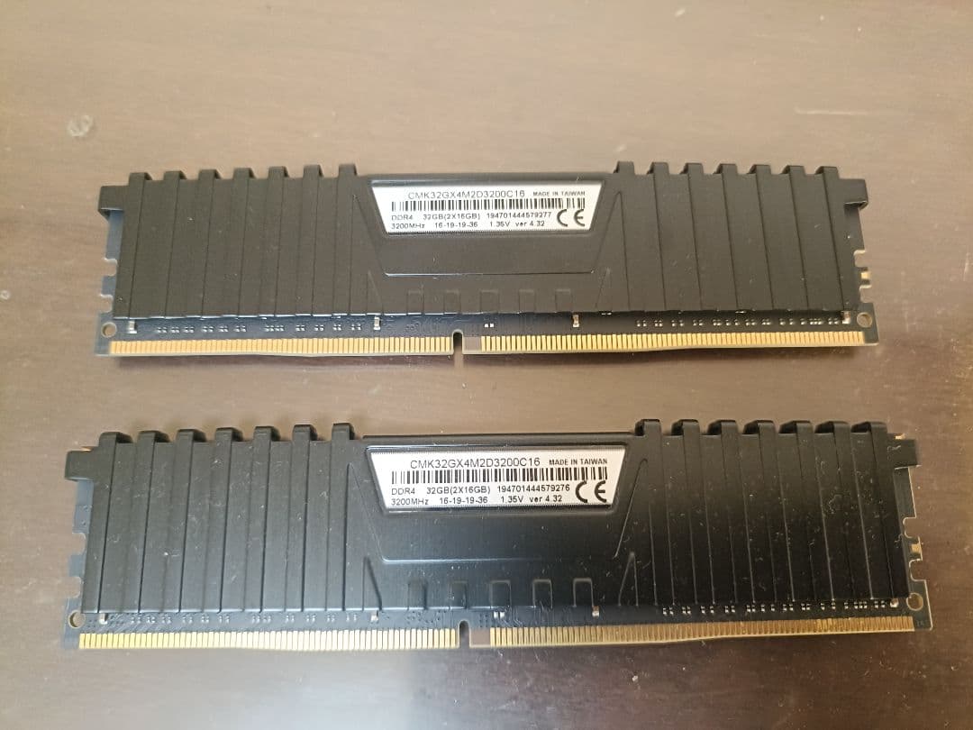 メモリー Vengeance LPX DDR4 32GB