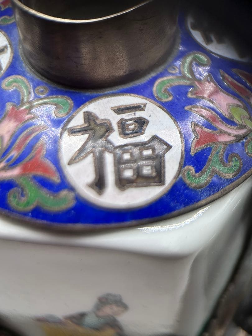 【大清乾隆年製】粉彩美人図 六角銀装飾ポット 龍鳳凰 彫金 足銀 225g