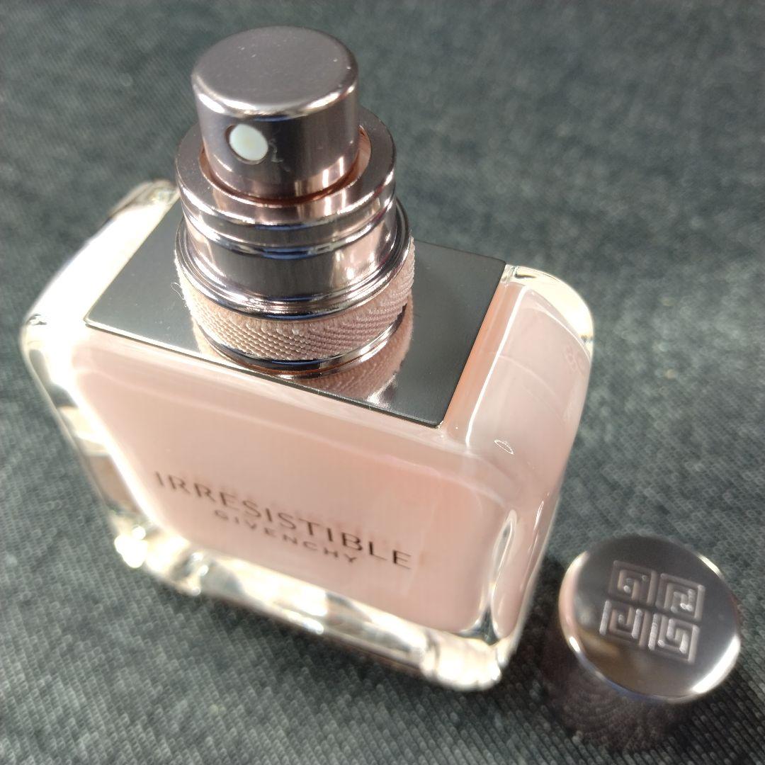 ☆ほぼ未使用・ジバンシィ イレジスティブル ローズ ベルベット EDP35ml☆