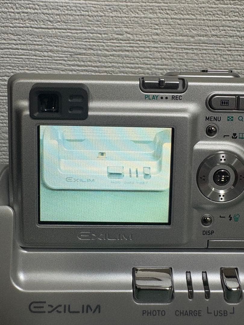 CASIO EXILIM シルバー デジタルカメラ