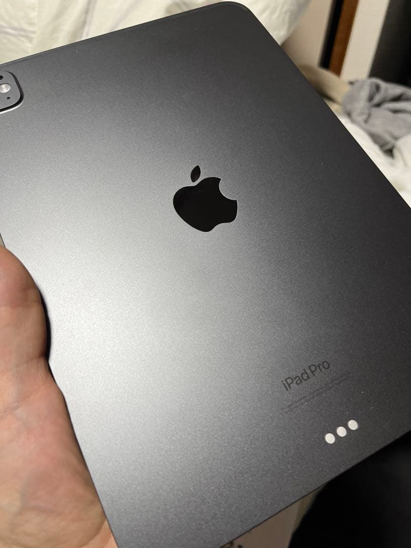 美品　iPad Pro M4 11インチ　512GB 純正カバー付き