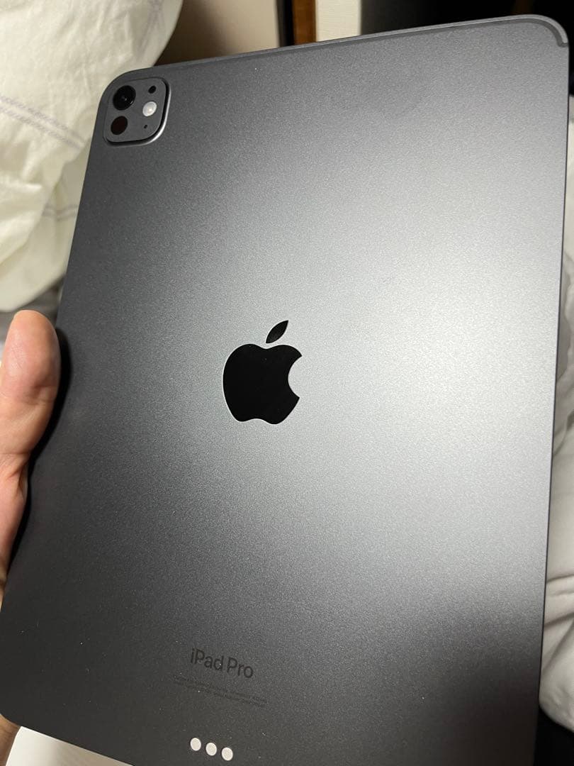 美品　iPad Pro M4 11インチ　512GB 純正カバー付き