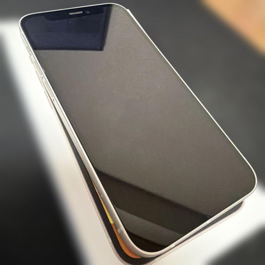 美品　ガラスフィルム　SIMフリー　iphone12 128gb ホワイト