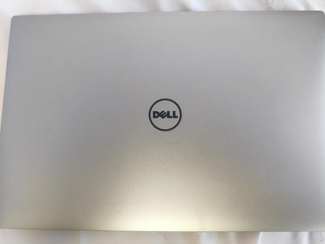 Dell XPS 15 9560 4Kタッチ 16GB 512GB GTX