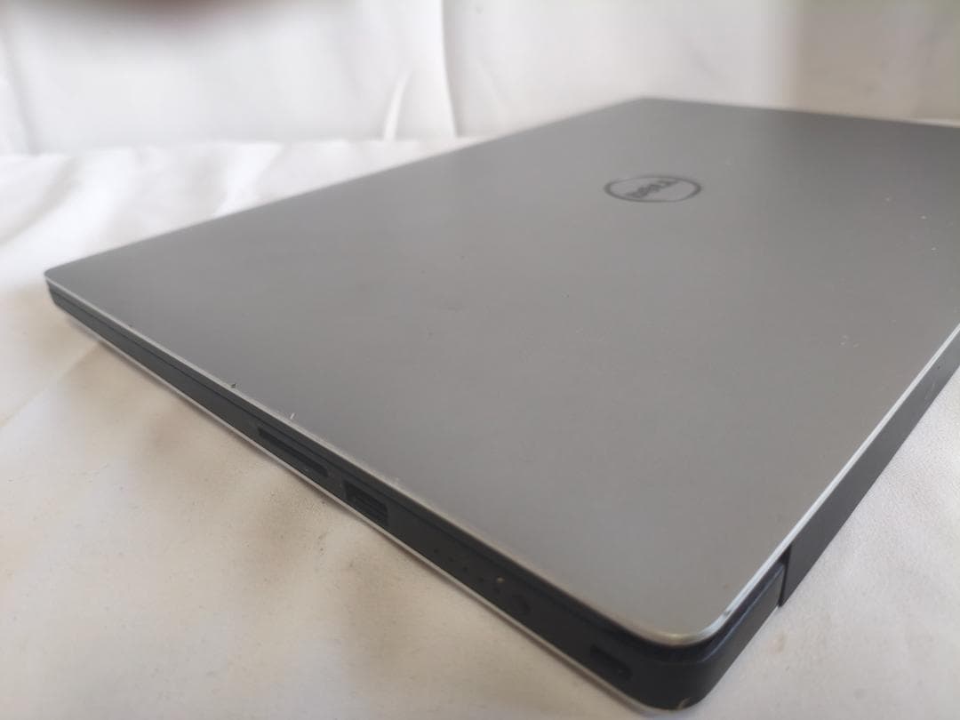 Dell XPS 15 9560 4Kタッチ 16GB 512GB GTX
