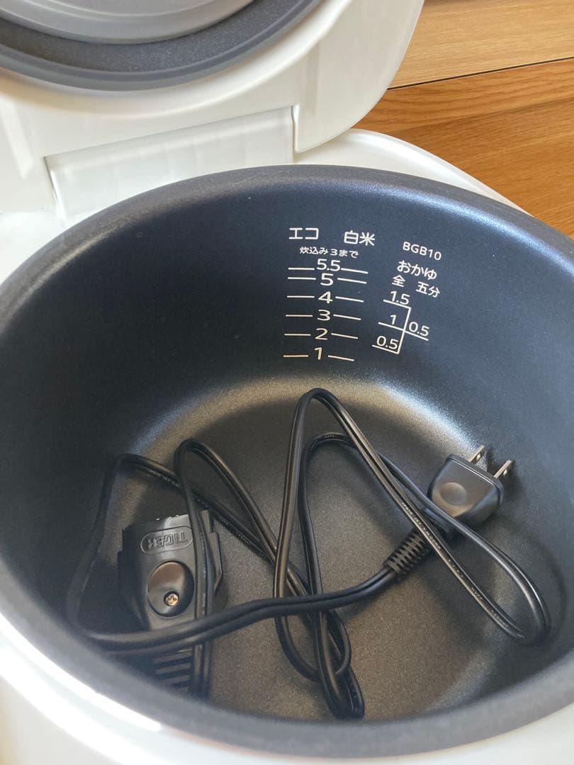 炊飯器 5合 黒遠赤厚釜 マイコン 炊きたて ホワイト JBH-G101W