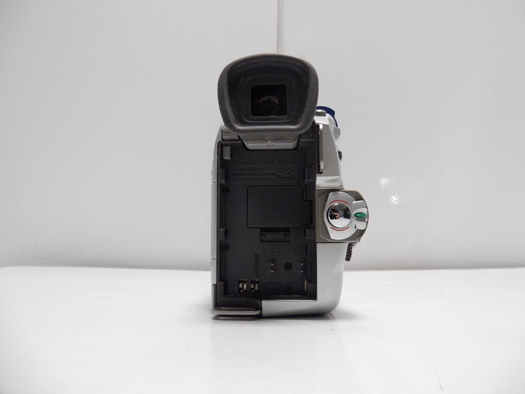 希少　大人気　訳有り　動作品　キャノン　Canon DM-FV20 ビデオカメラ