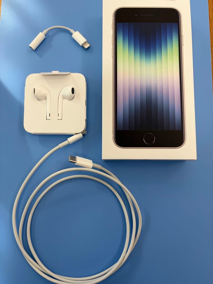iPhone SE（第3世代）128GB スターライト