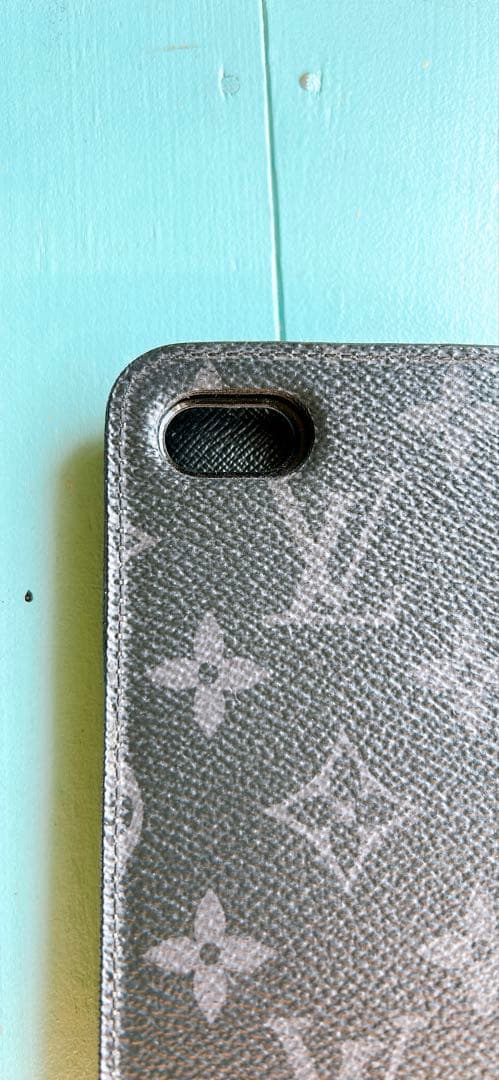 Louis Vuitton スマホケース　iPhone se 8 対応