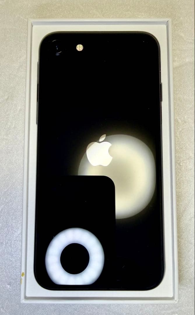 Apple iPhone SE（第2世代）128GBブラック（SIMフリー）