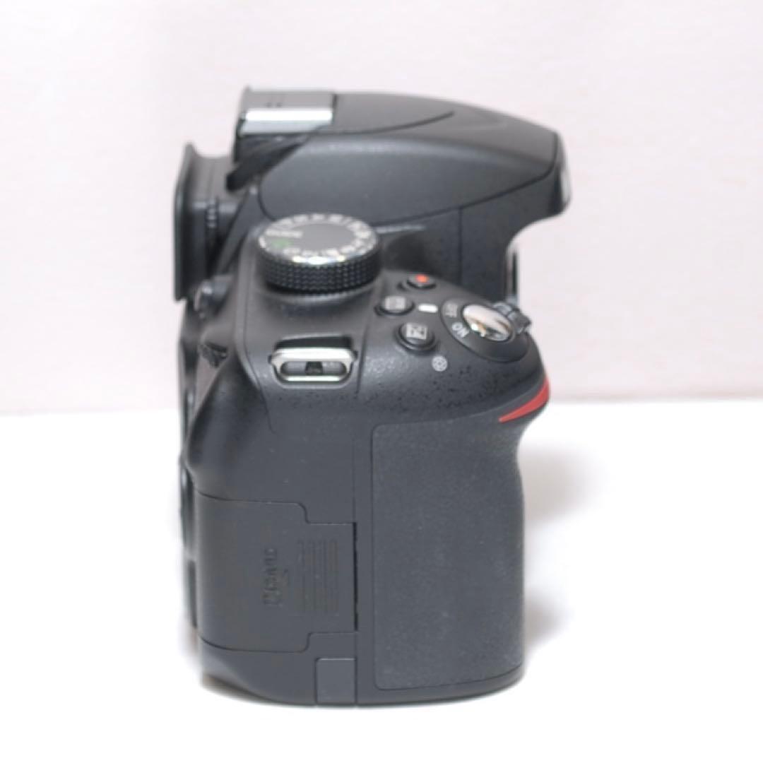 美品✨簡単操作✨Nikon D3200✨シングルレンズ✨初心者向け✨少シャッター