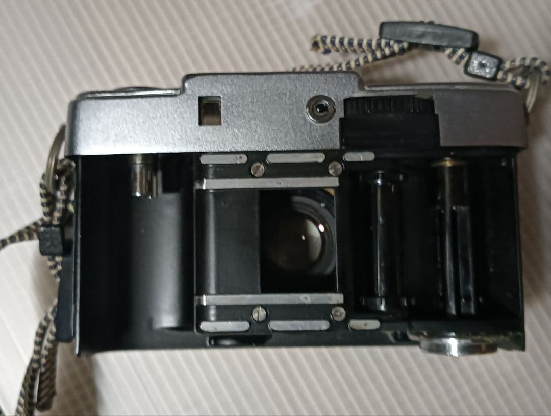 Olympus Pen-D3 ハーフサイズフィルムカメラ