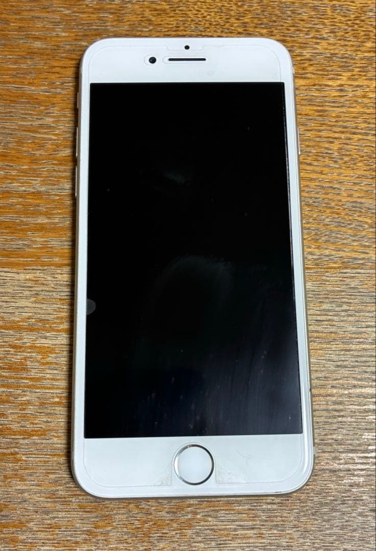 ち*ゃ様 Apple iPhone 8 シルバー 本体 64 箱付き 新品純正ケ
