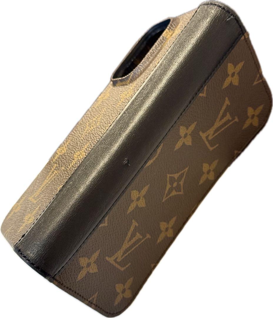 LV iPhone16Pro手帳型スマホケースカバー