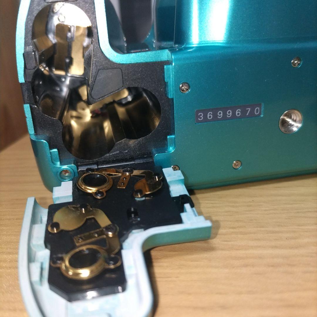 ペンタックス　PENTAX K-x レンズキット　ライトグリーン　単三電池駆動