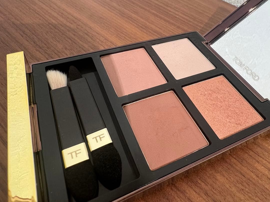 TOM FORD アイシャドウパレット スールサーブル