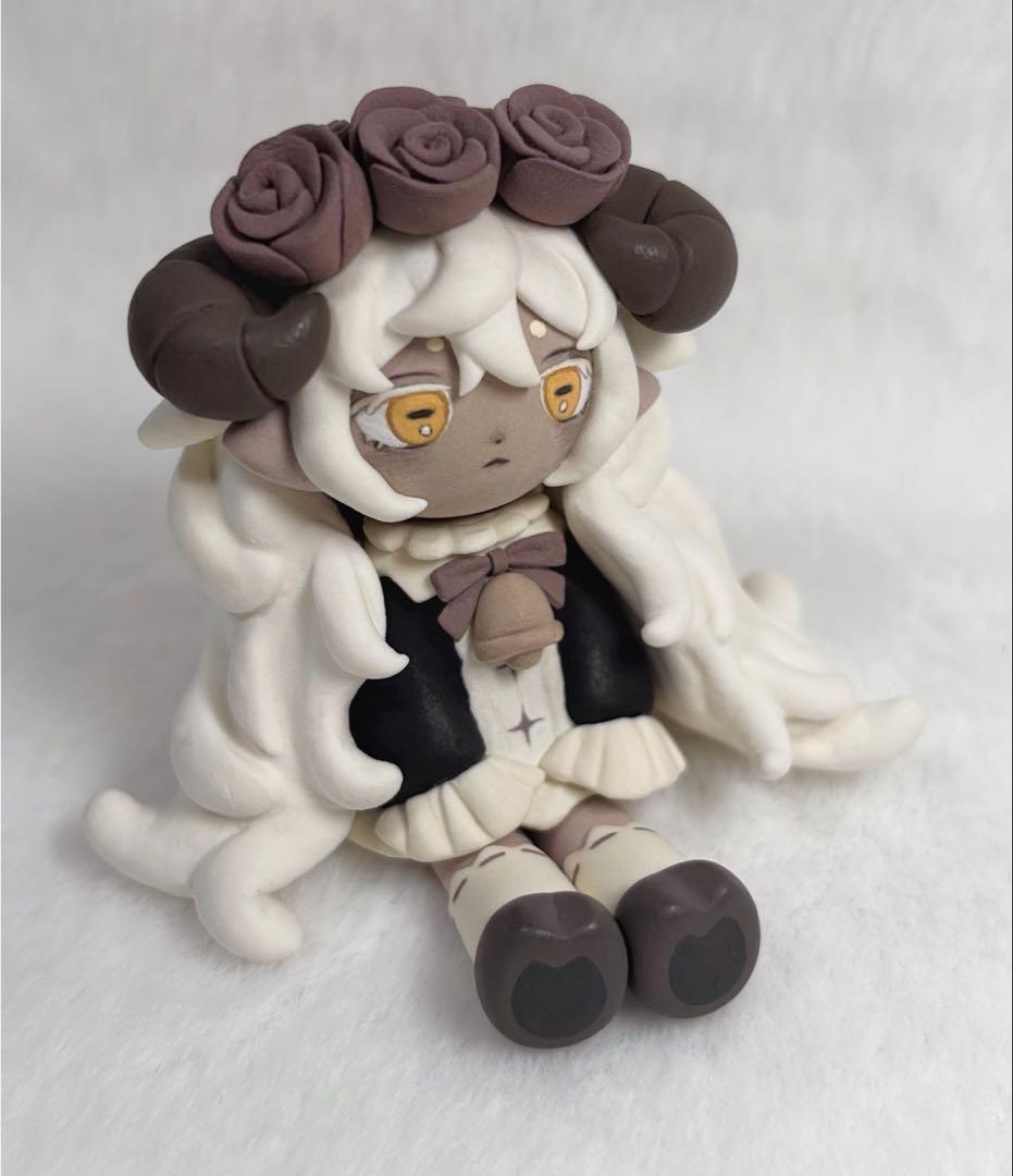 粘土フィギュア　ハンドメイド　羊　人形