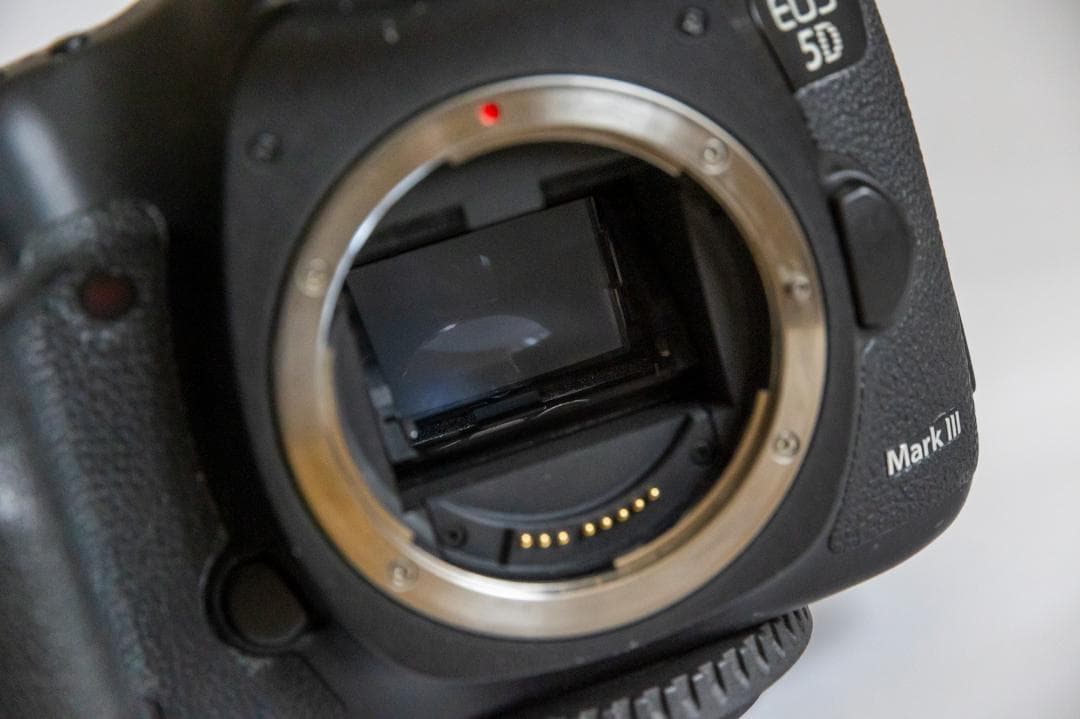 Canon EOS 5D Mark III 本体 レンズキャップ付き